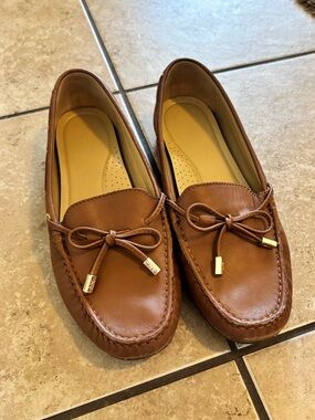 Women's Michael Kors leather loafers